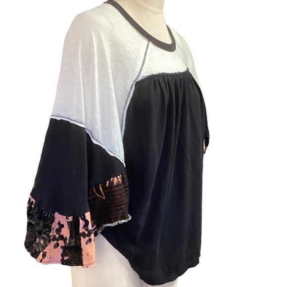 FREE PEOPLE We The Free Friday Fever Top Sz M Black & White 112A - Picture 4 of 9